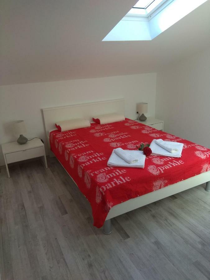 Lorber House Stinjan Apartment Pula Luaran gambar