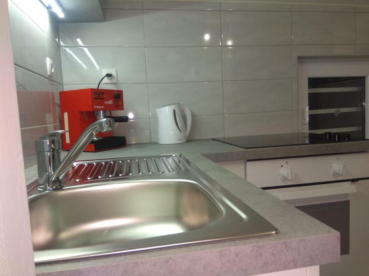 Lorber House Stinjan Apartment Pula Luaran gambar